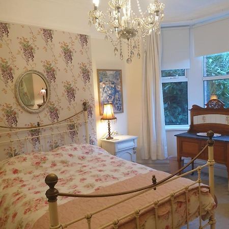Private Room Near Roath Lake/Park คาร์ดิฟฟ์ ภายนอก รูปภาพ